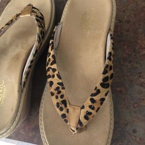 New without tags.  No smoking no pet home.